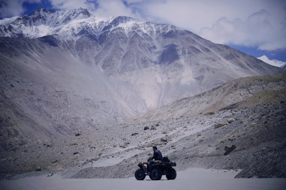 Enjoy a Road Trip to Ladakh in a Luxurious Way
